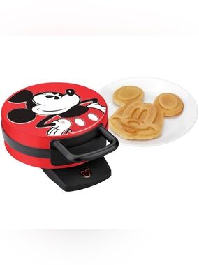 NEW IN BOX! Disney Mickey Mouse Waffle Maker 🧇❤️🖤💛